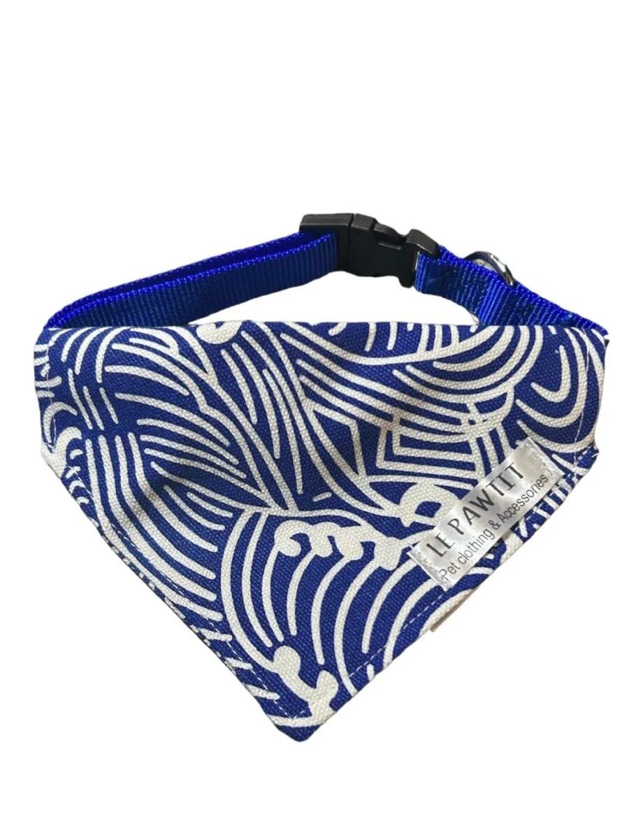 Blue & white bandana with collar